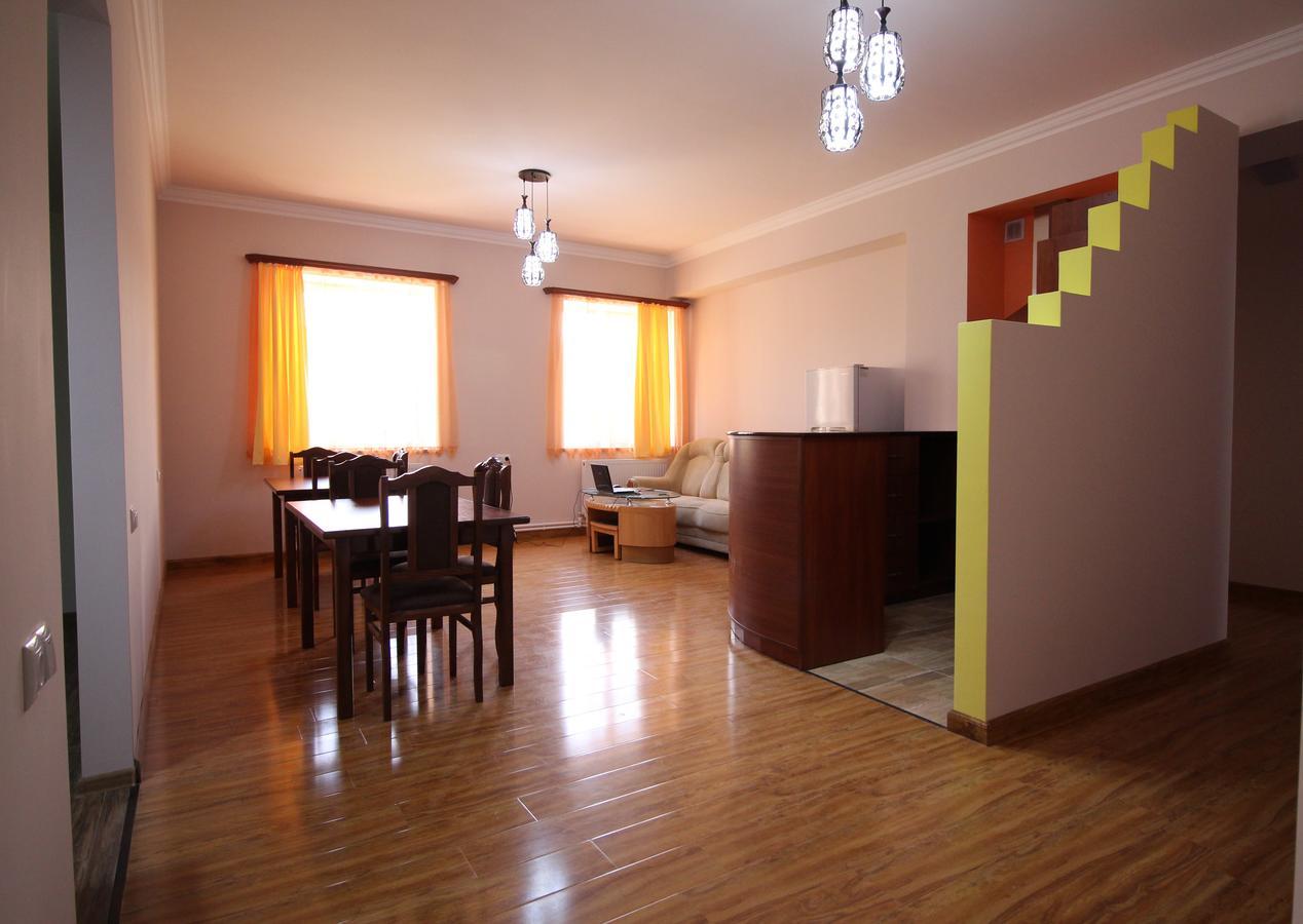 Karin's B&B Sisian Dış mekan fotoğraf