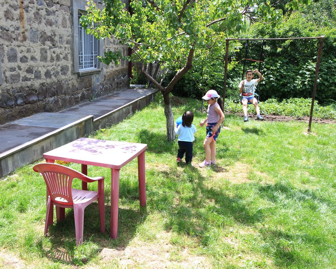 Karin's B&B Sisian Dış mekan fotoğraf