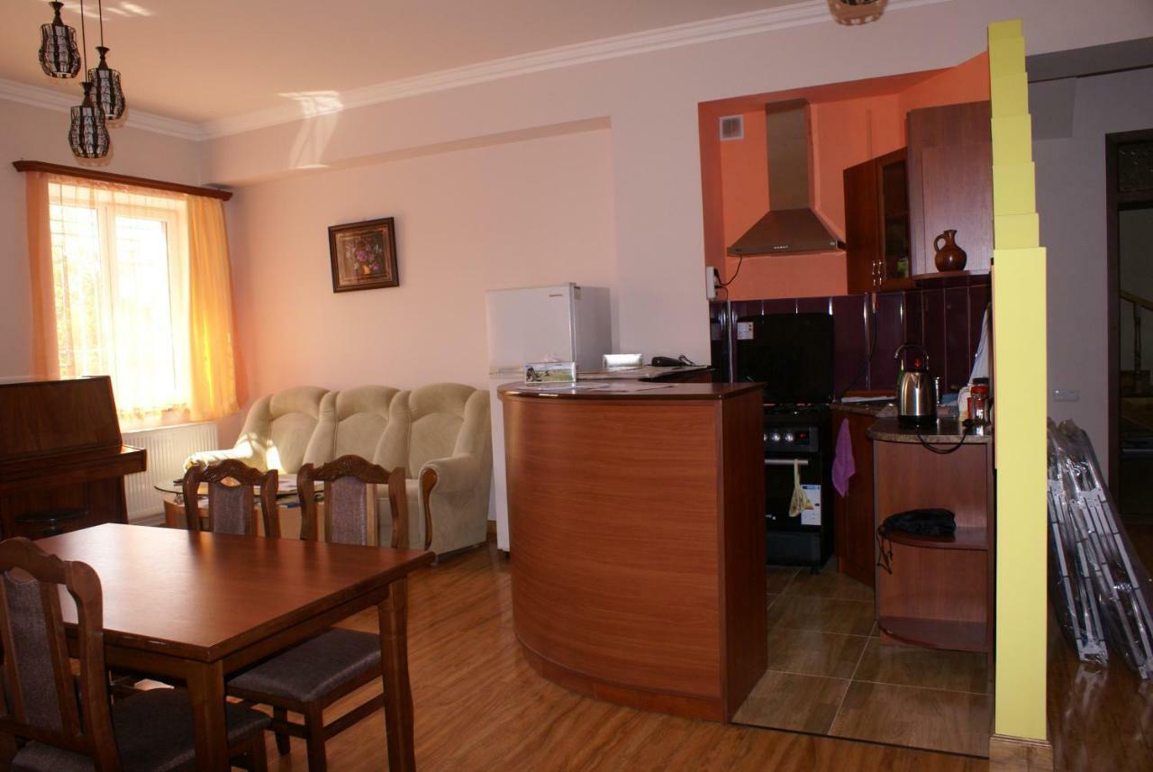 Karin's B&B Sisian Dış mekan fotoğraf